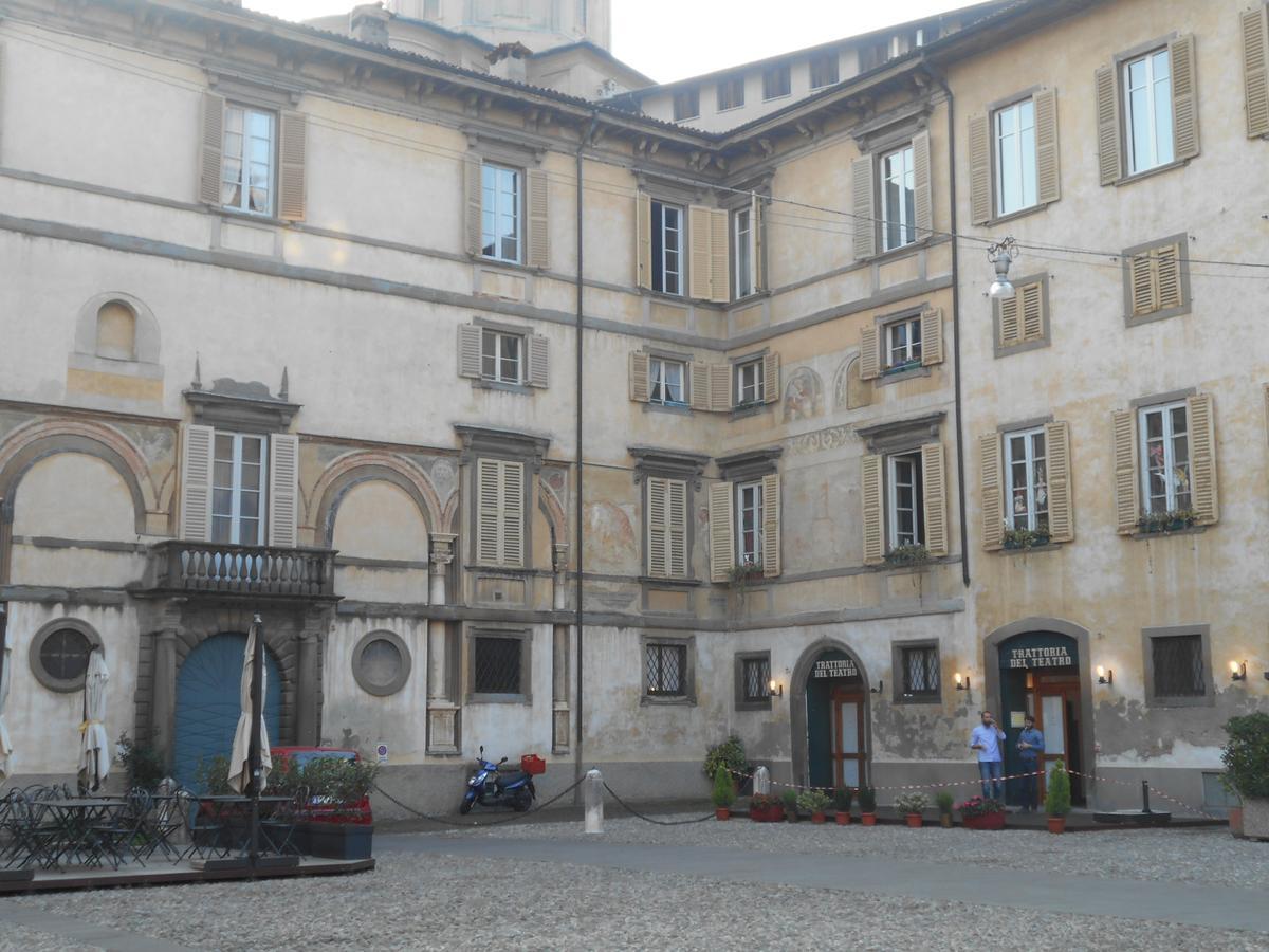 La Maison Des Artistes Bergamo Exteriör bild